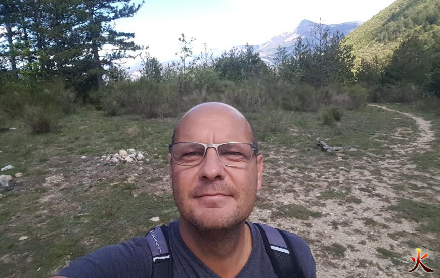 Sébastien pour les stages de survie dans les Alpes de Haute Provence comptable yakasurvie