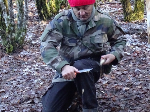 decouverte securite couteau yakasurvie
