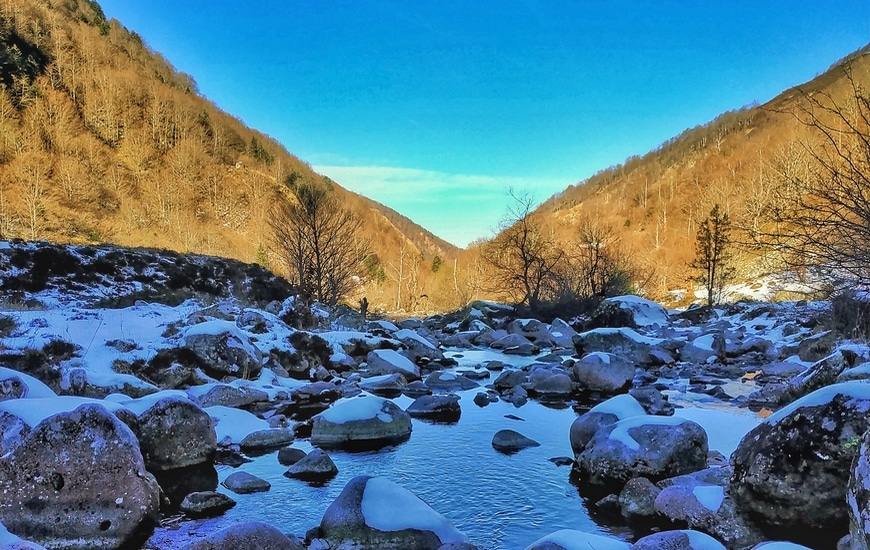 La hachette de survie - YAKA SURVIE - Stages de survie dans les Alpes